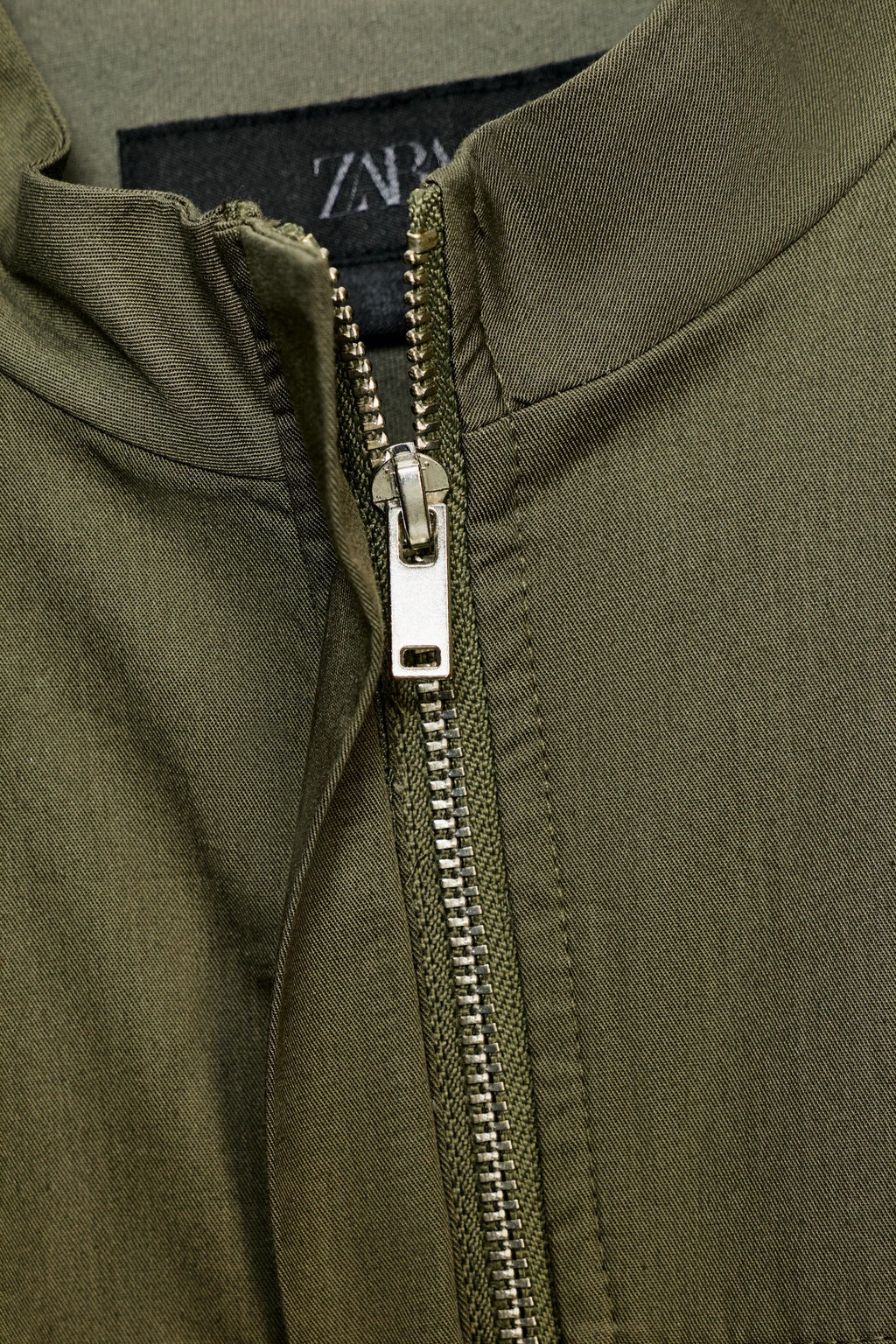 VESTIDO GABARDINA BOLSILLOS / Khaki oscuro - Zara фото 8