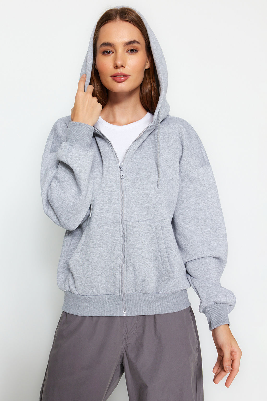 Gri Oversize/Rahat Kesim Basic Kapusonlu Fermuarl? Kal?n Ici Polarl? Orme Sweatshirt TWOAW24SW00188