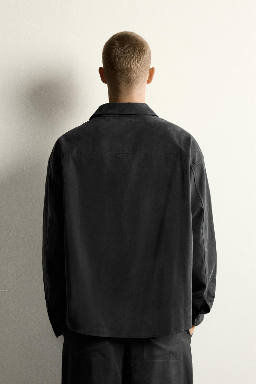 CAMISA FLUIDA RELAXED FIT / Gris oscuro - Zara фото 3