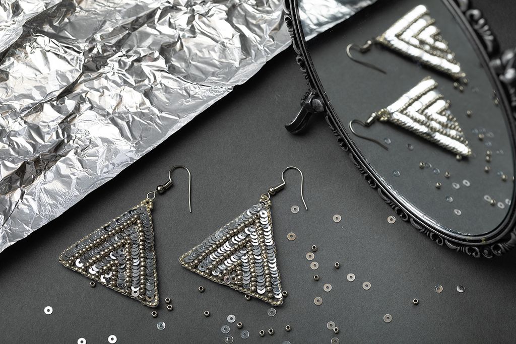 Klart набор для вышивания 10-511 Серьги треугольные. Серебряный орнамент 4 х 3.5 см