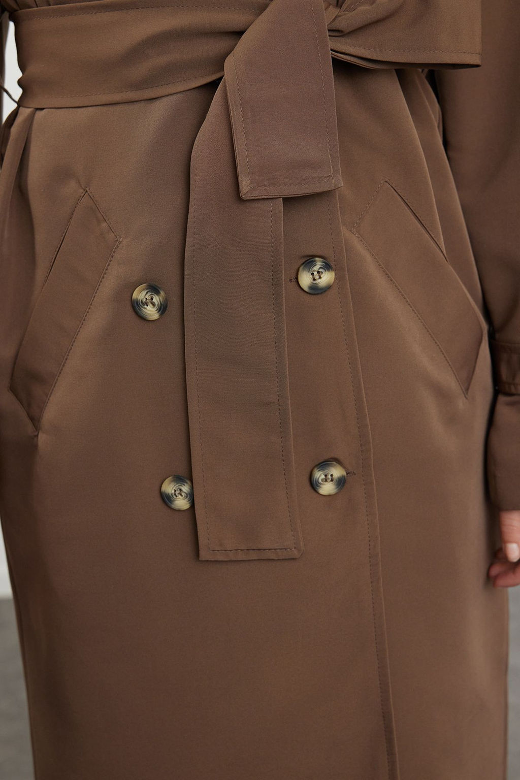 Trendyolmilla Haki Kemerli Ruzgarl?k Detayl? Su Itici Uzun Trenckot TWOSS21TR0005  фото 67