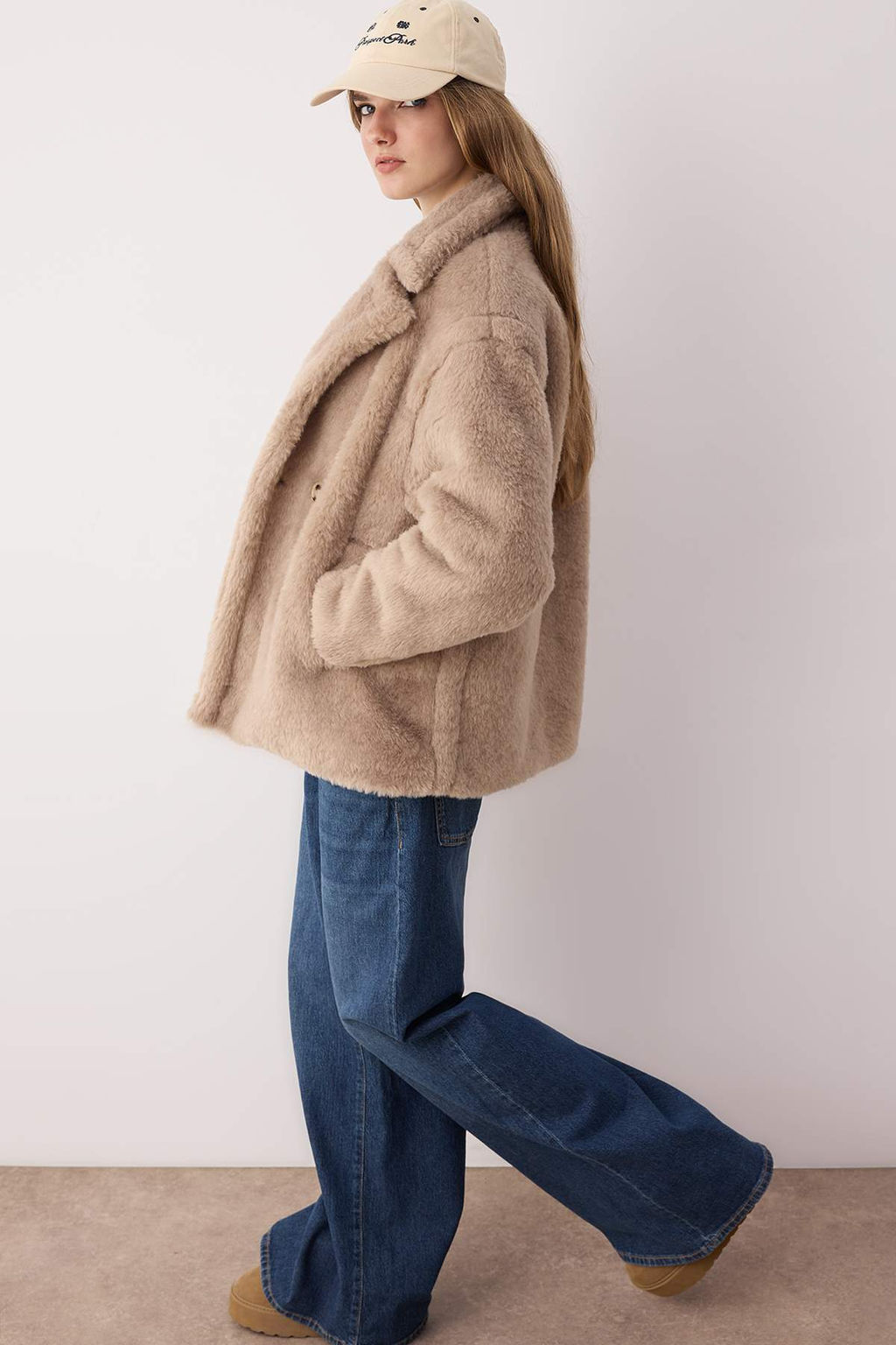 Vizon Kurklu Kruvaze Oversize K?sa Pelus Kaban TWOAW26KB00021 - Trendyolmilla фото 5