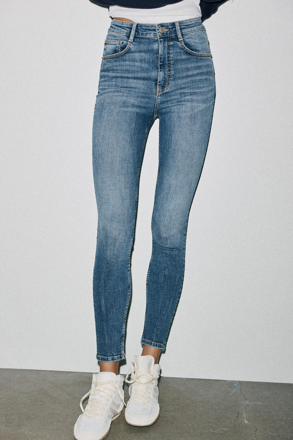 TRF HIGH-WAIST SKINNY JEANS - Zara фото 2