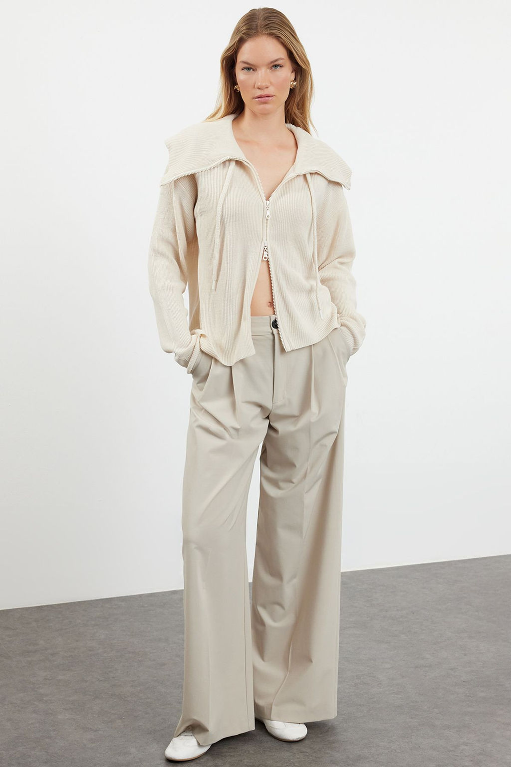 TRENDYOLMILLA Gri Genis Kal?p Fermuar Detayl? Triko H?rka TWOAW23HI00189 фото 2