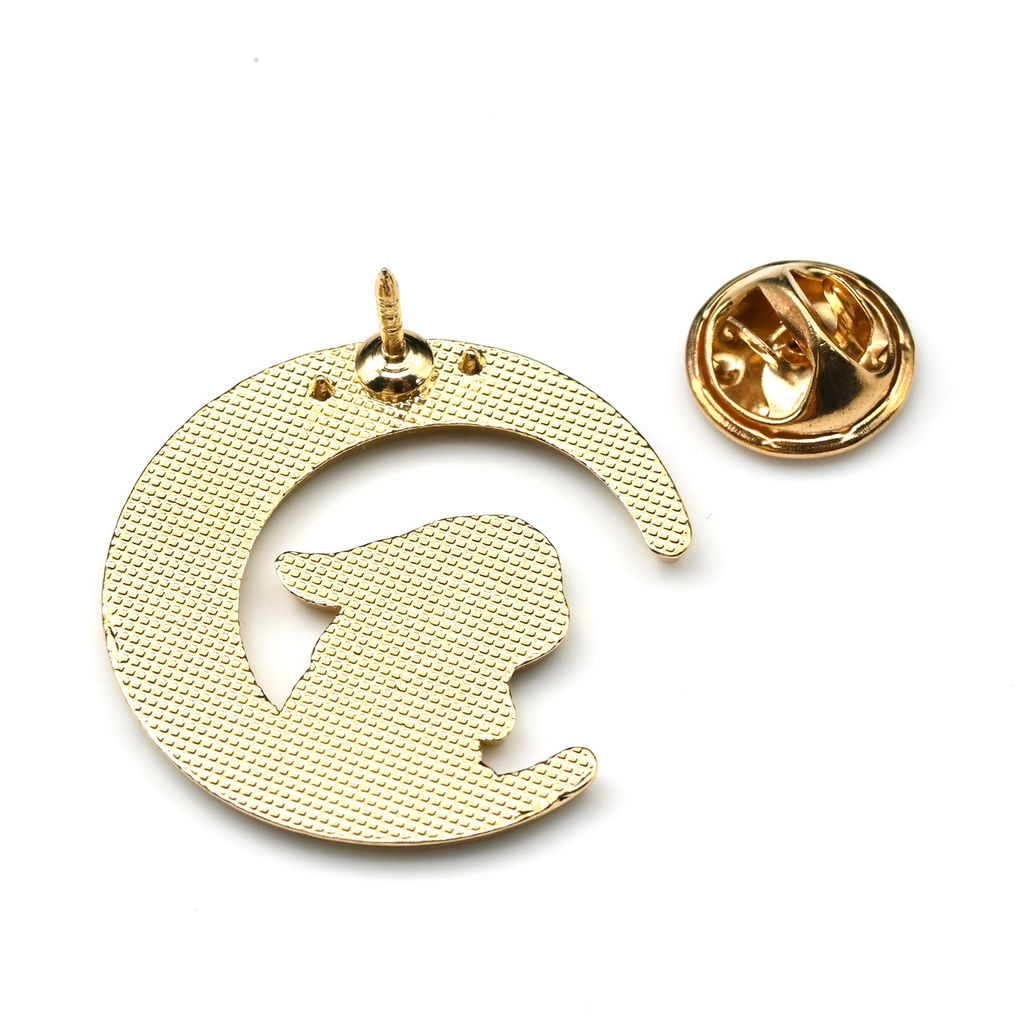 Брошь значок "Зайка на луне" с эмалью 26*28мм