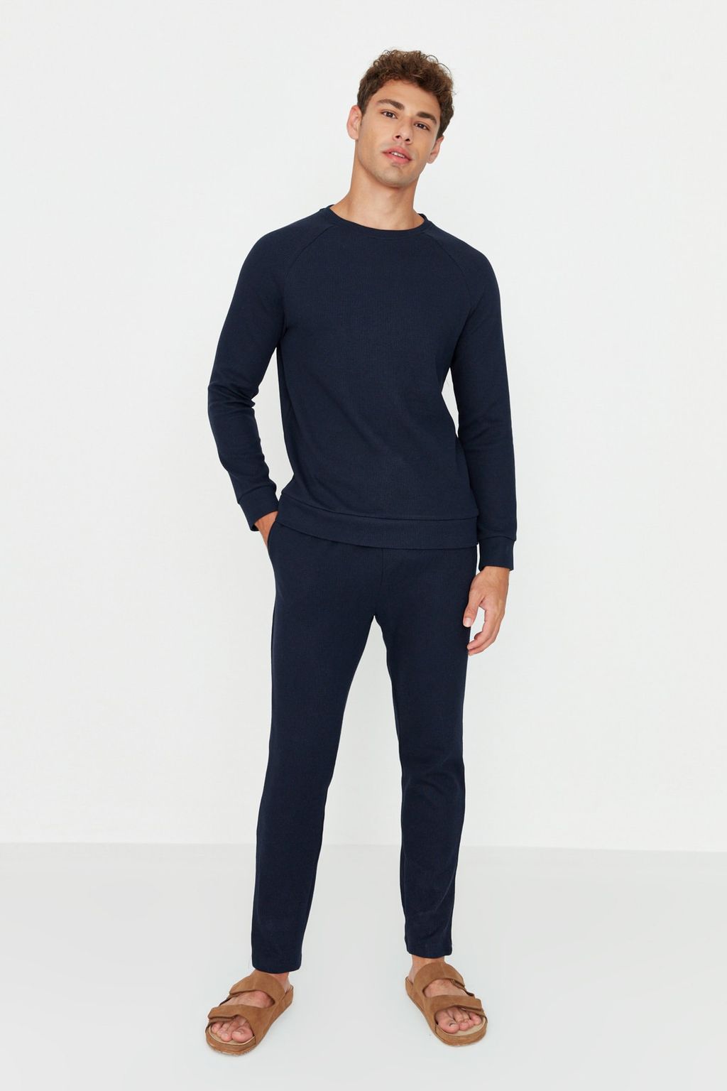 TRENDYOL MAN Lacivert Regular Fit Waffle Orme Pijama Tak?m? TMNAW23PT00015