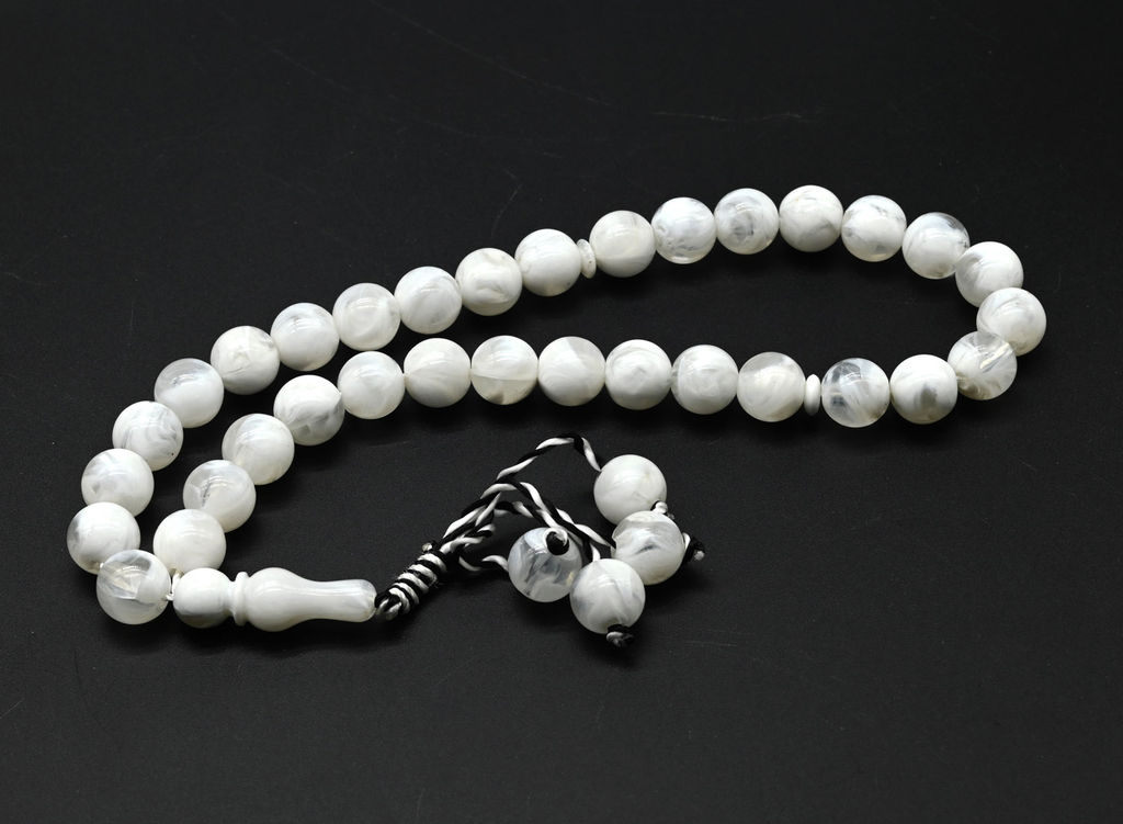 Четки шарик 13мм белый, 33 бусины, 43см