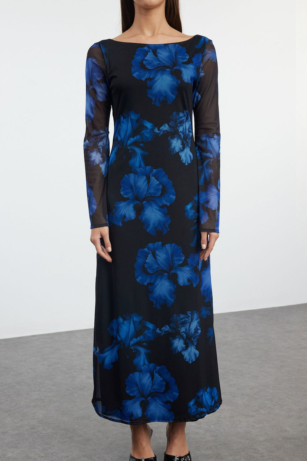 TRENDYOLMILLA Lacivert Cicekli S?rt Dekolteli Tul Kay?k Yaka Esnek Maxi Orme Elbise TWOAW25EL00223 фото 3