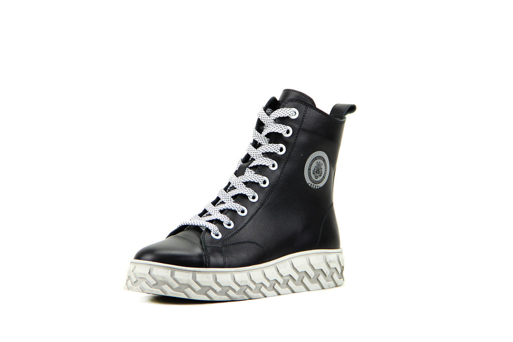 Ботинки 215.icebergw.Black/Байка