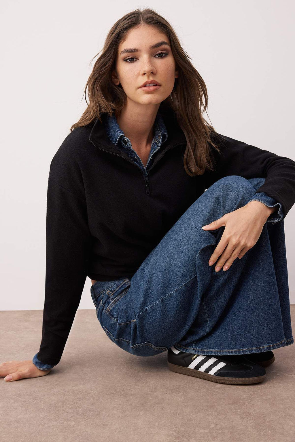 Siyah Selanik/Triko Gorunumlu Fermuarl? Yaka Regular/Normal Kal?p Orme Sweatshirt TWOAW22SW0732