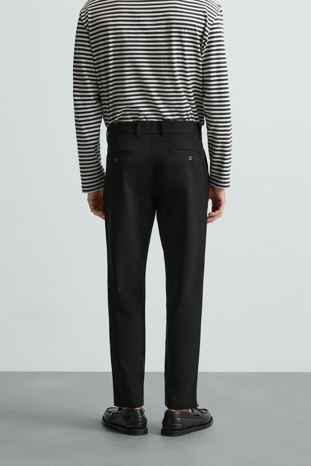 PANTAL?N CHINO ESTRUCTURA CONFORT / Negro - Zara фото 3