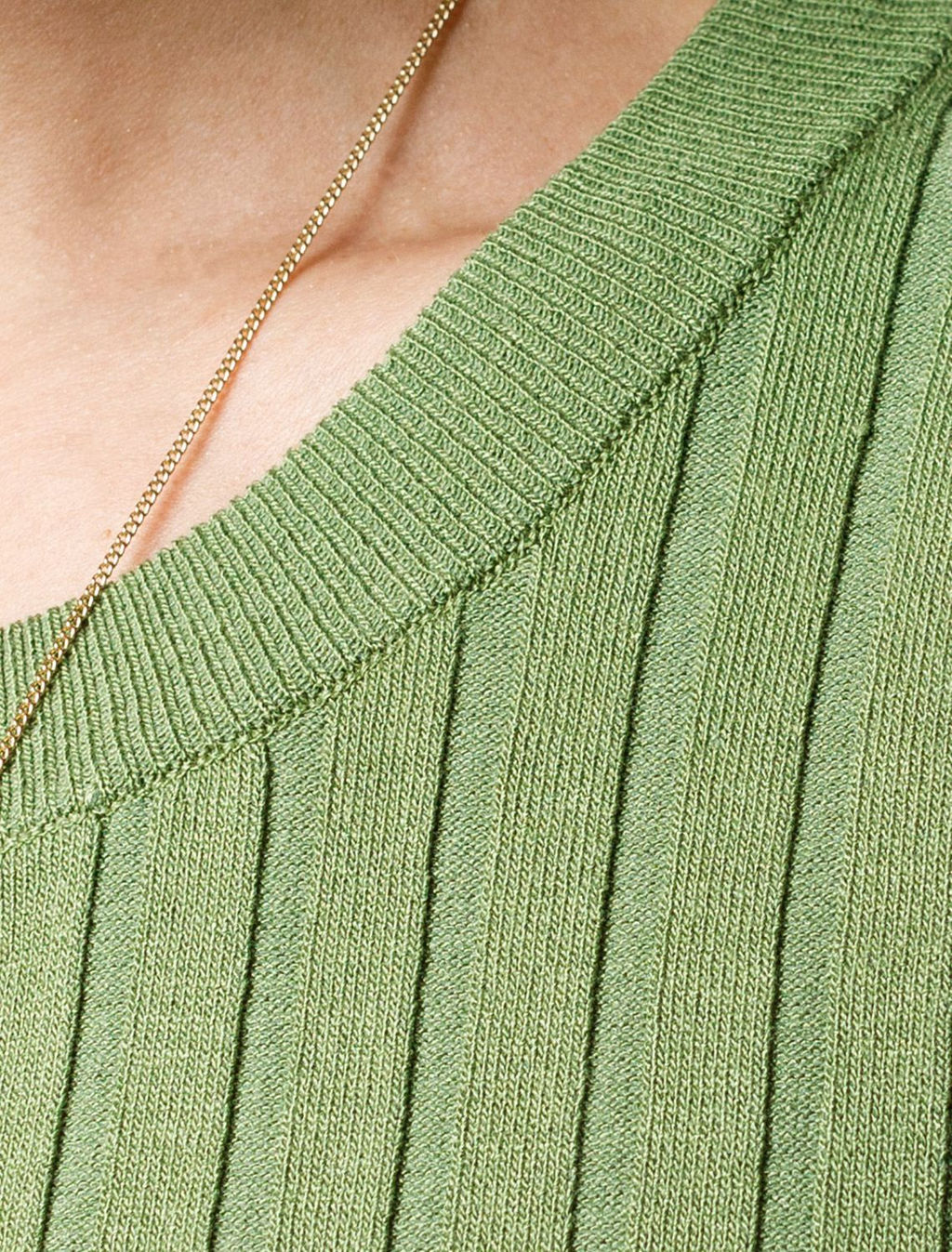 Джемпер тонкой вязки из вискозы с нейлоном