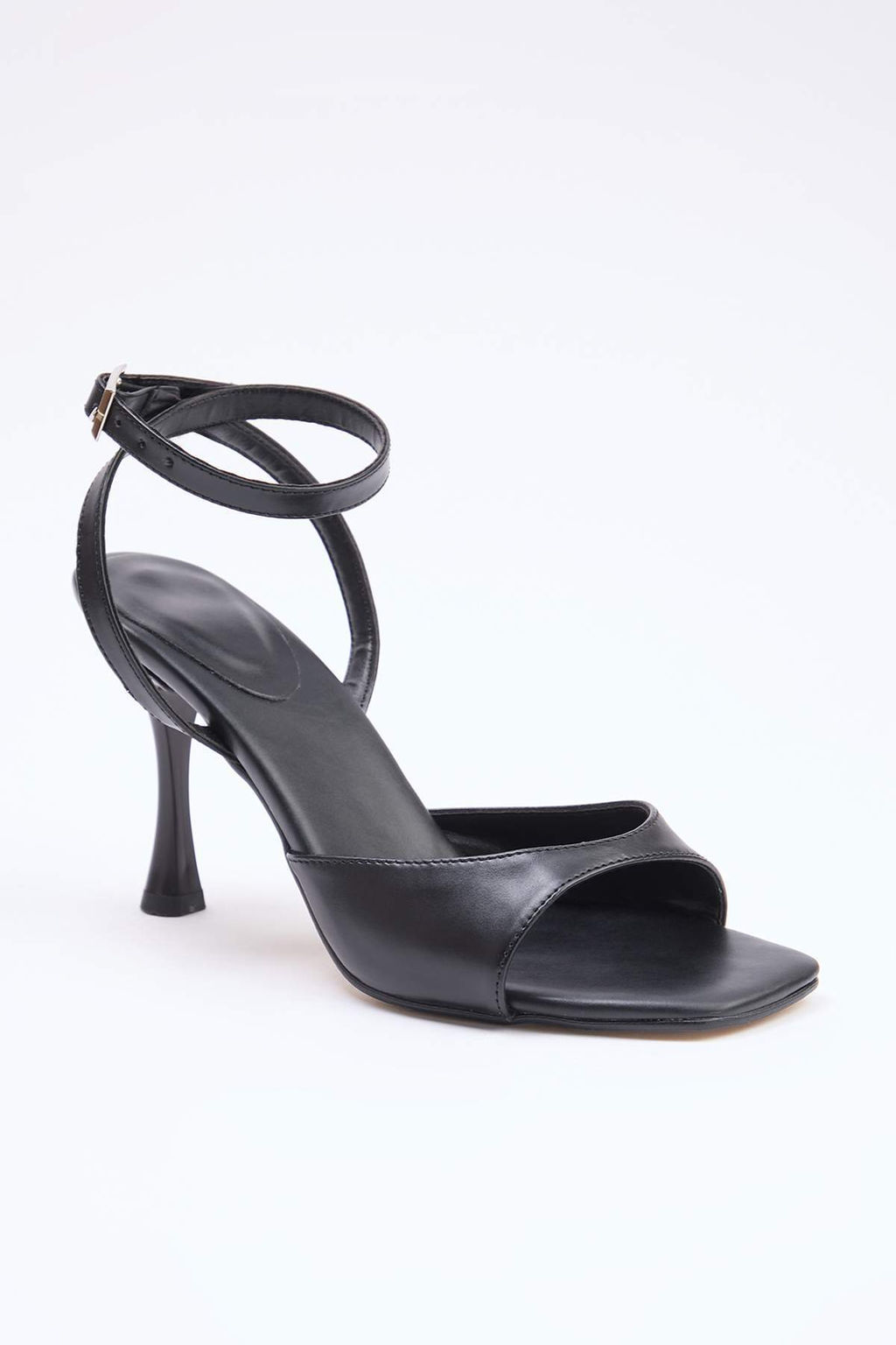 Siyah Kad?n 9 cm Klasik Topuklu Ayakkab? TAKSS26TO00010