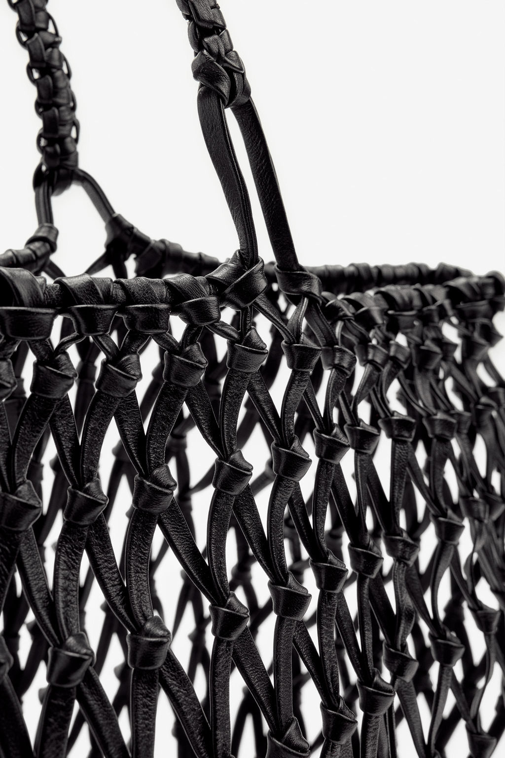 LIMITED EDITION LEATHER BRAIDED MAXI SHOPPER - Zara фото 4