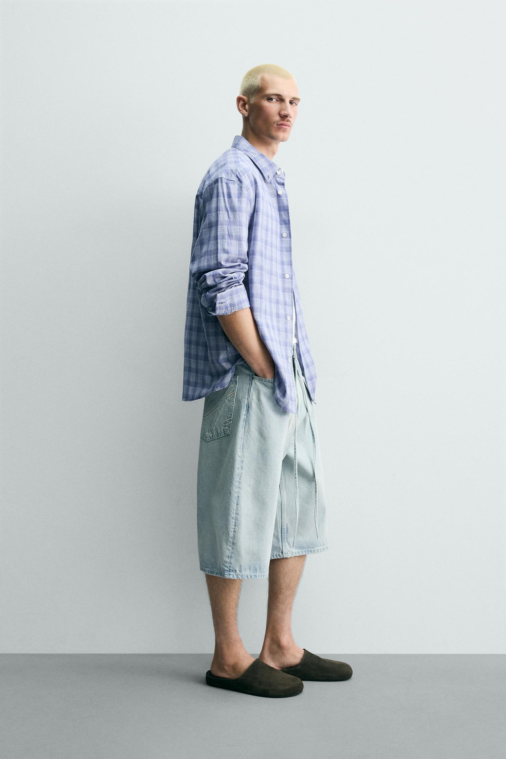 JORTS DENIM BAGGY FIT BORDADOS / Azul claro - Zara фото 4