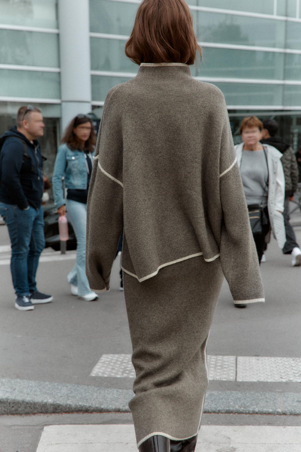 CONTRAST PIPING KNIT MIDI SKIRT