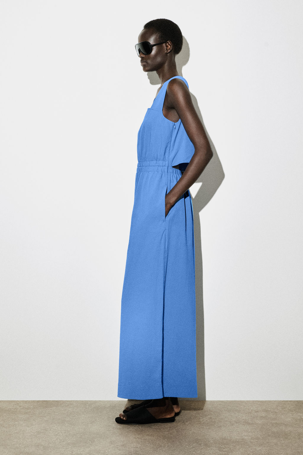 MONO WIDE LEG CON TEXTURA Y ESPALDA DESCUBIERTA - H&m фото 7