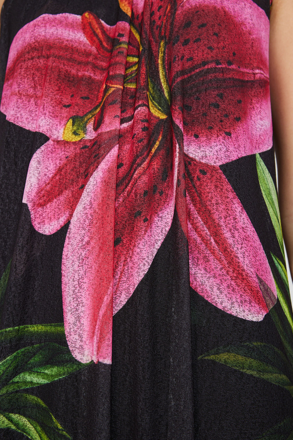 TRENDYOLMILLA Siyah Maxi Boy Boyundan Baglamal? Orme Esnek Maxi Elbise TWOSS23EL02372  фото 9