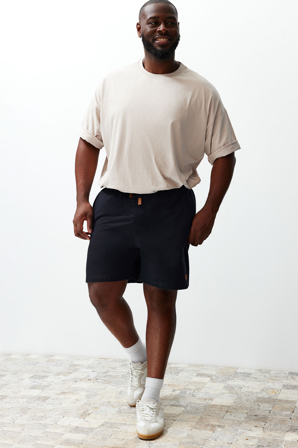 TRENDYOL MAN Buyuk Beden Lacivert Regular/Normal Kesim PU Etiket Aplikeli Sort TMNSS24AP00002 - Trendyolmilla фото 3