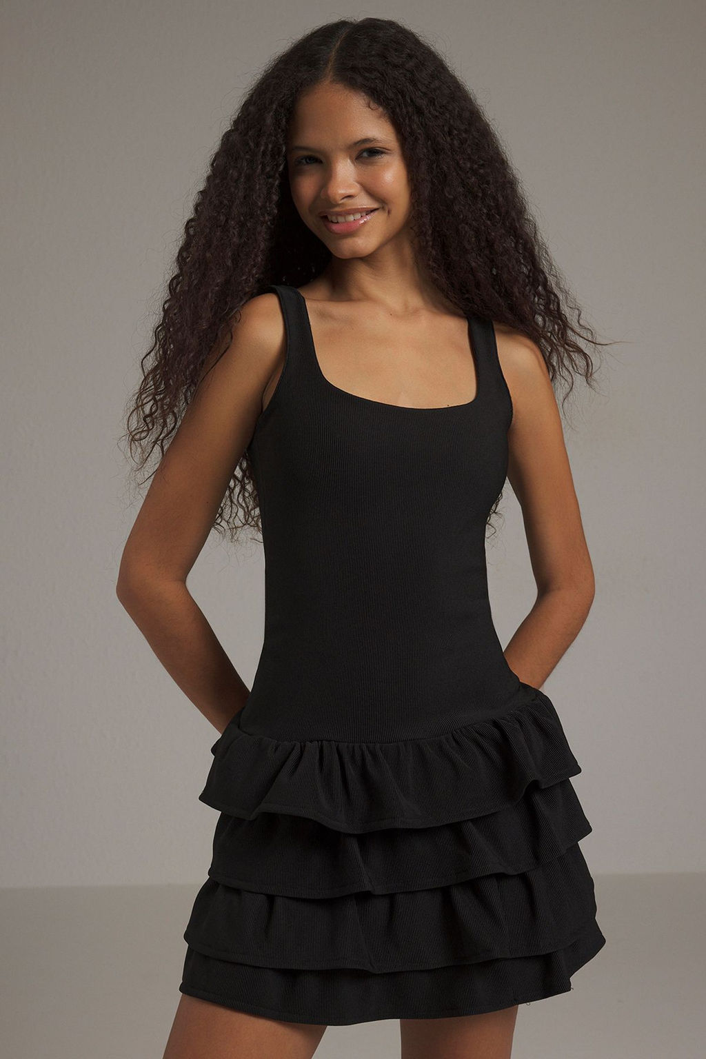 TRENDYOLMILLA Beyaz Duz Volanl? / F?rf?rl? Mini Esnek Orme Elbise TWOSS25EL00388 фото 8