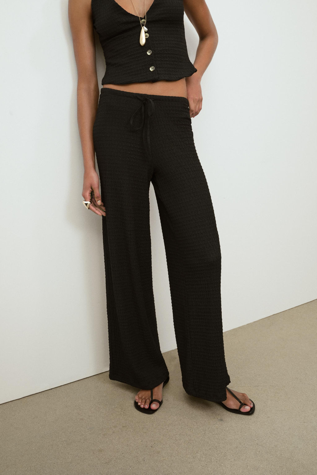 TEXTURED STRAIGHT-FIT TROUSERS - Zara фото 59