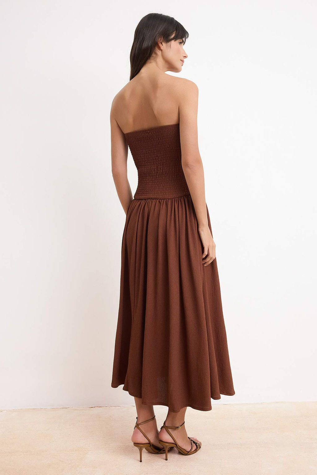 Kahverengi Belden Ac?lan Straplez Kolsuz Gipeli Dokulu Orme Elbise TWOSS26EL00607 - Trendyolmilla фото 4