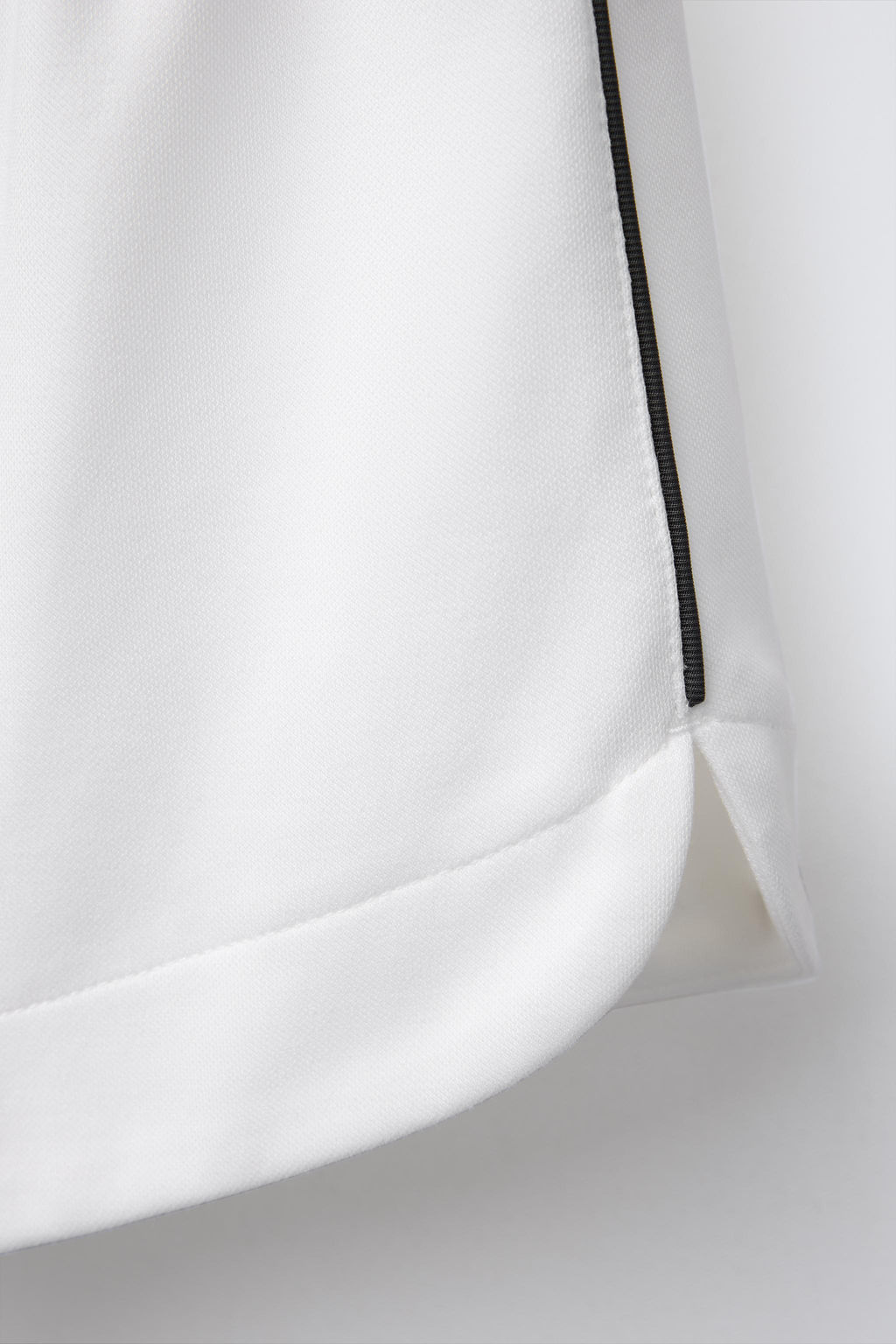 BERMUDA SHORTS WITH PIPING DETAIL - Zara фото 4