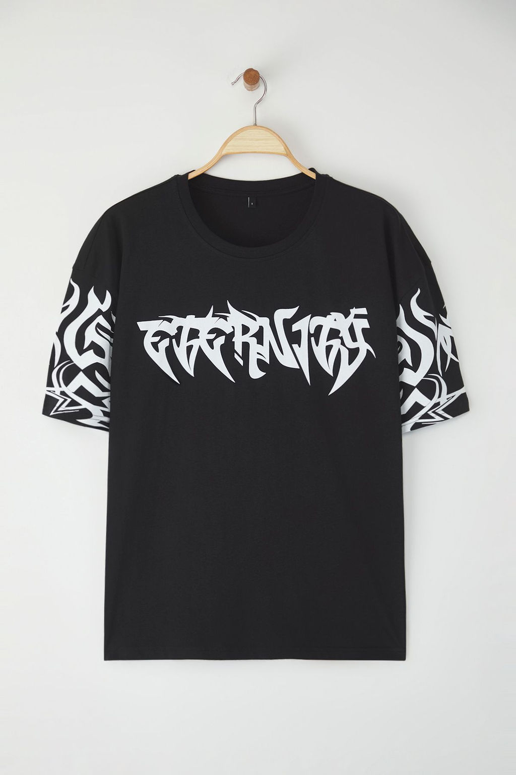 Trendyolmilla Man Siyah Oversize/Genis Kesim Bask?l? %100 Pamuk T-Shirt TMNSS25TS00192  фото 3