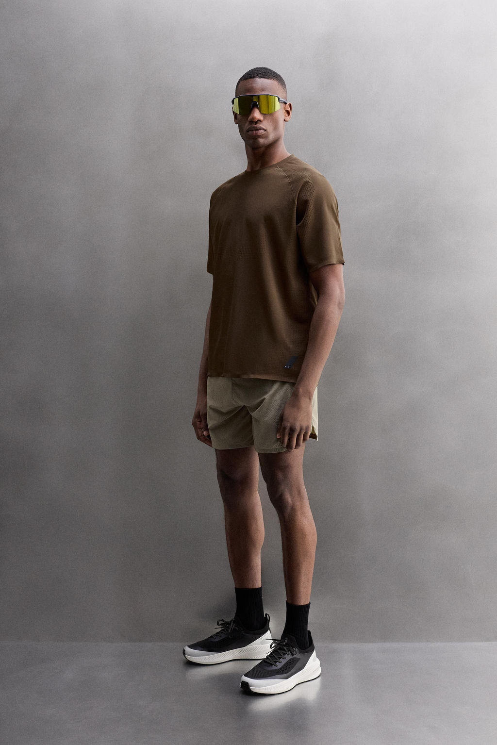 PERFORATED STRUCTURE T-SHIRT