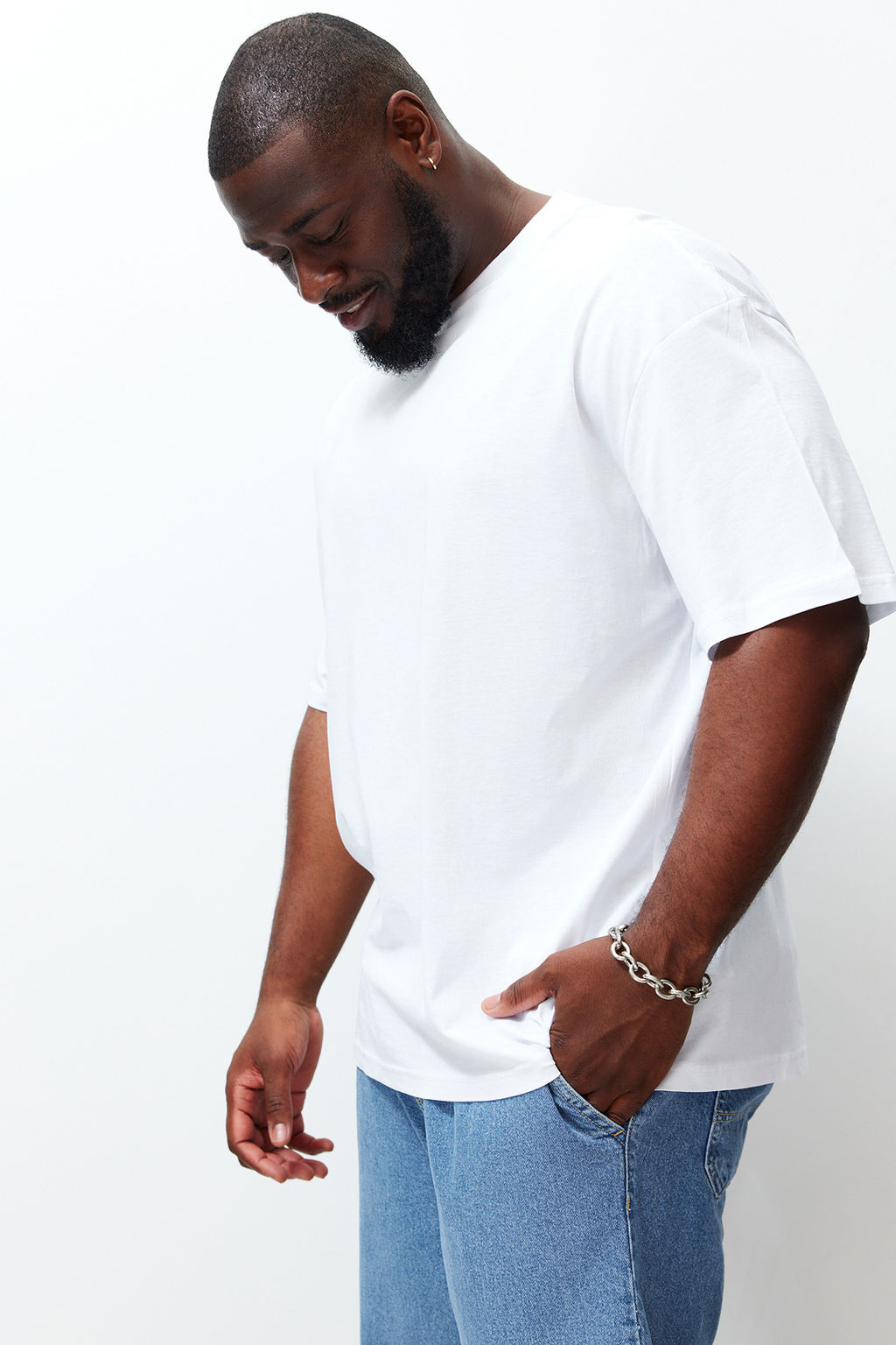 Buyuk Beden Beyaz Oversize Rahat Basic %100 Pamuklu T-Shirt TMNSS23TS00139