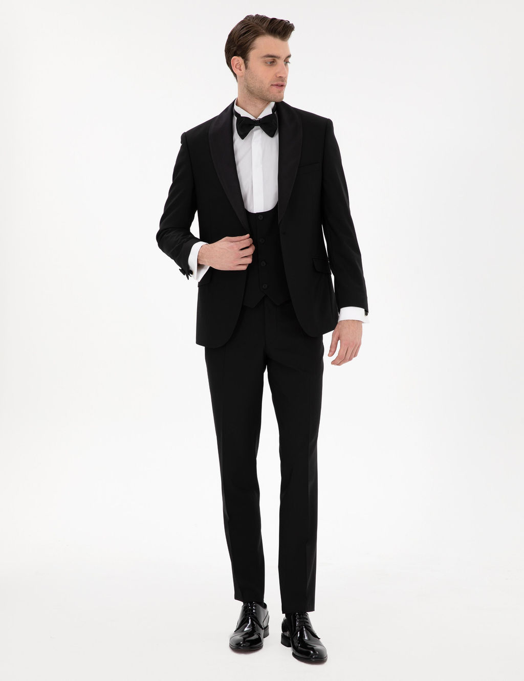 Смокинг Pierre Cardin Ex Slim Fit с жилетом черный
