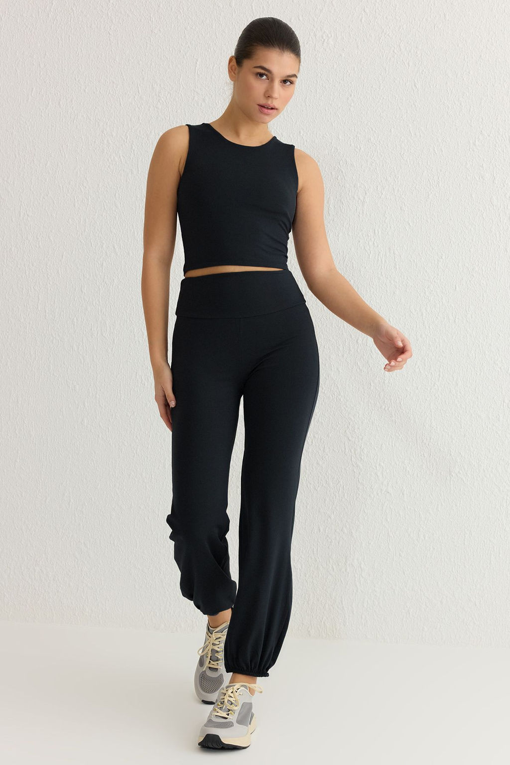 Siyah F?rcal? Soft Kumas Reflektor Bask?l? Spor Orme Tak?mlanabilir Esofman Alt? THMSS25EA00004
