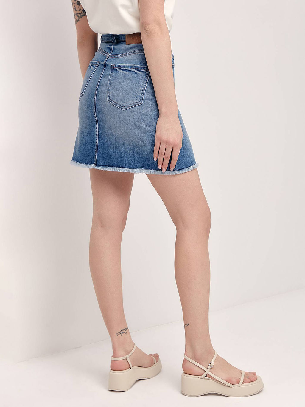 CONTE Джинсовая юбка с бахромой и кокеткой CON-426 washed blue