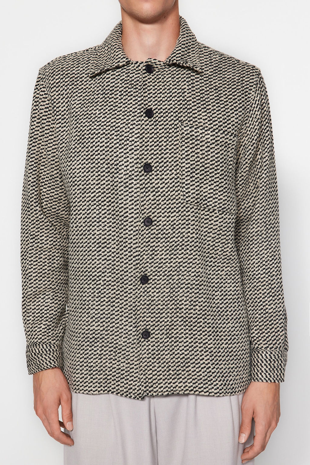TRENDYOL MAN Siyah Unisex Regular Fit Diagonel Desenli Dokulu Kal?n K?sl?k Gomlek Ceket TMNAW24GO00070 - Trendyolmilla фото 3