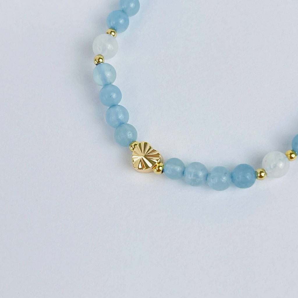 Браслет детский из Аквамарина и Лунного камня со вставкой сердце - Радуга самоцветов фото 2