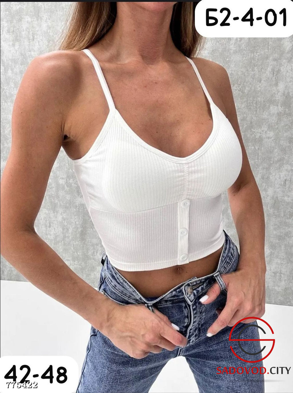 Топ с тонким паралоном