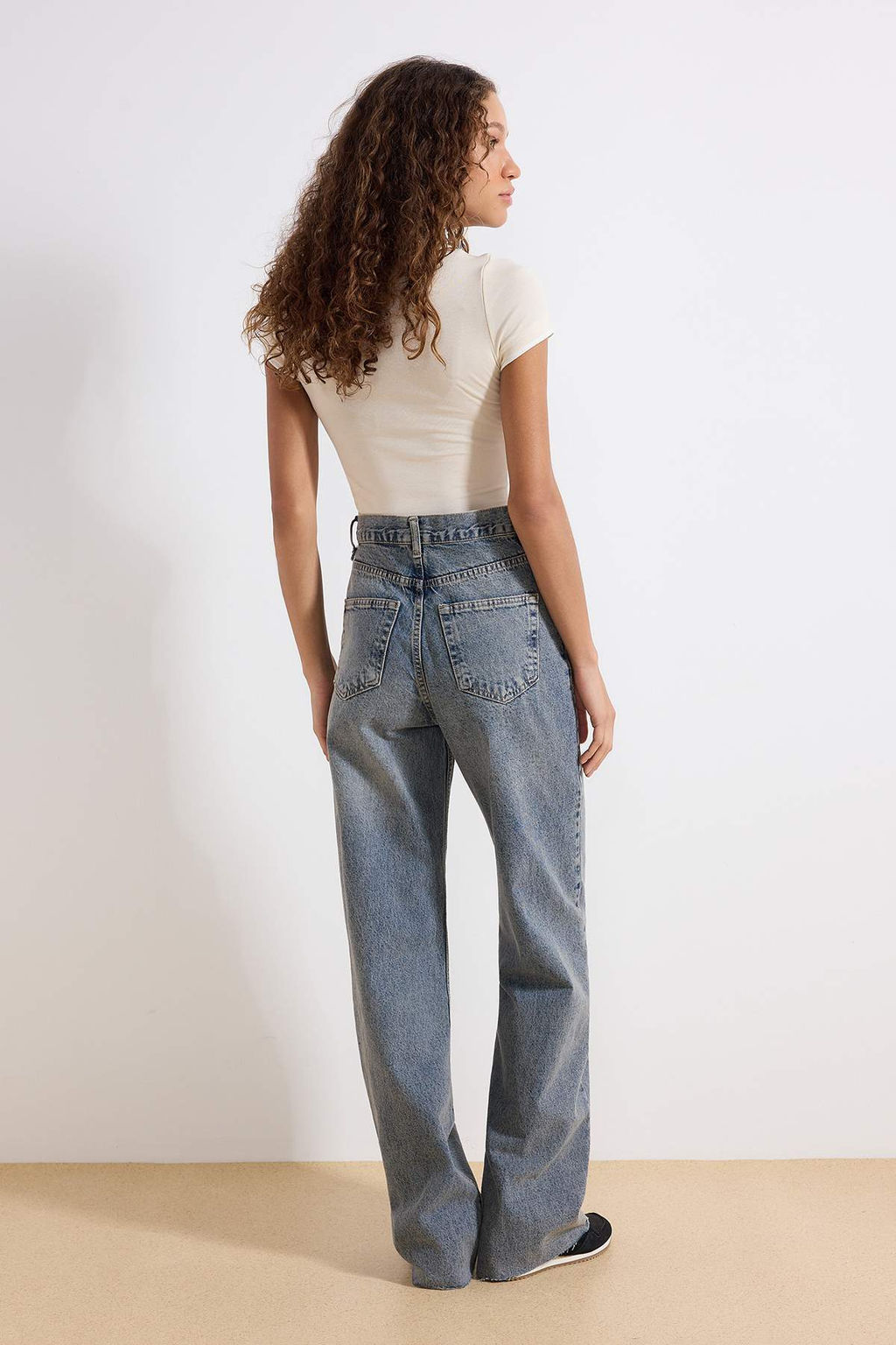 Mavi Yuksek Bel Wide Leg Jeans TWOAW25JE00332 - Trendyolmilla фото 9