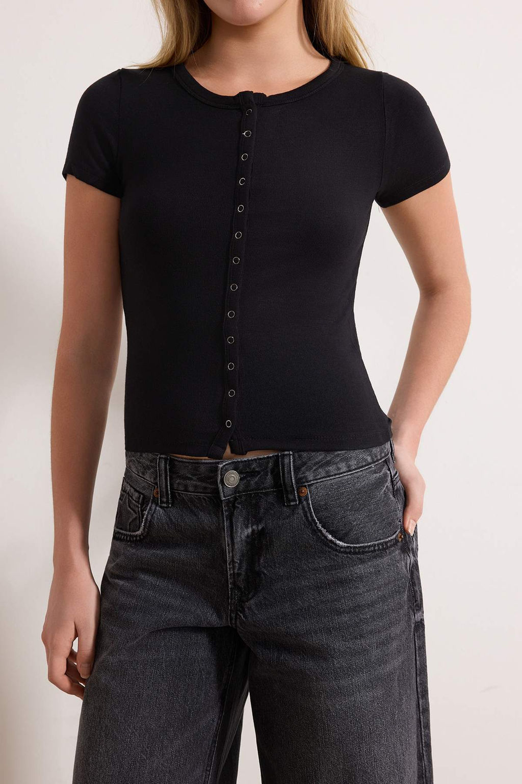 Siyah Fitted/Vucuda Oturan Premium Yumusak Orme Bluz TWOSS26BZ00428 - Trendyolmilla фото 3