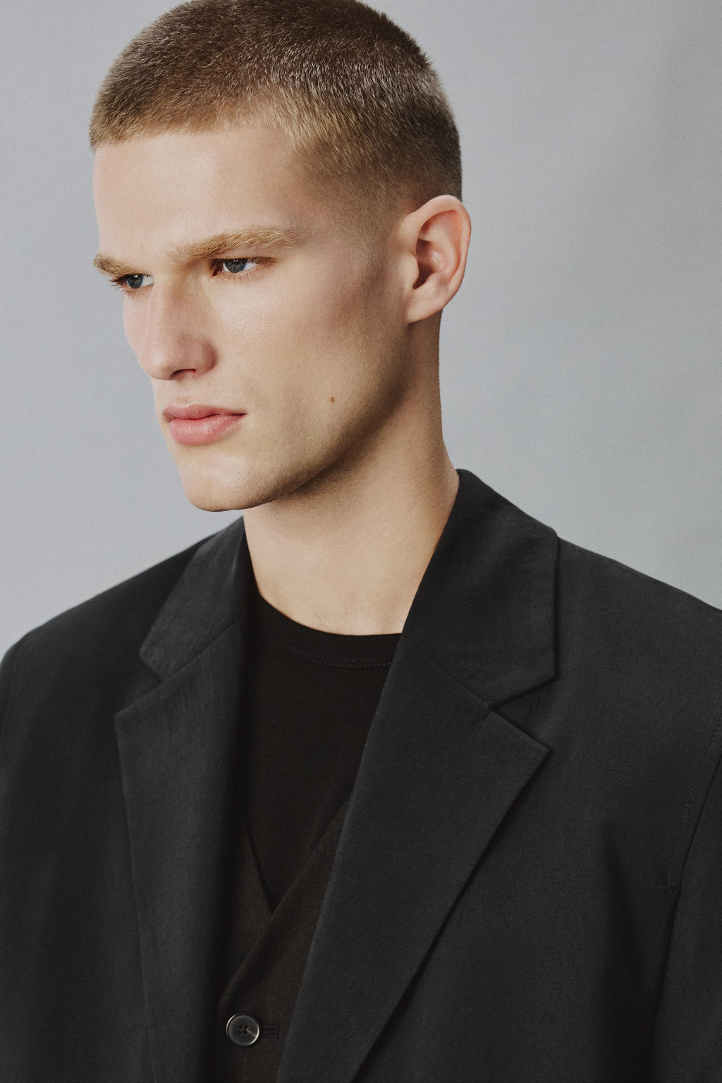 BLAZER FLUIDA RELAXED FIT / Negro - Zara фото 6