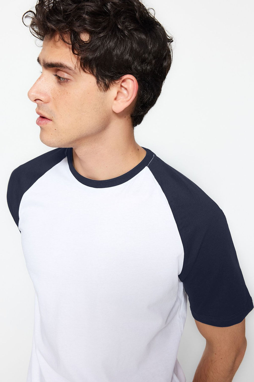 TRENDYOL MAN Koyu Kahverengi Regular Fit K?sa Kollu T-Shirt TMNSS20TS0182 - Trendyolmilla фото 4