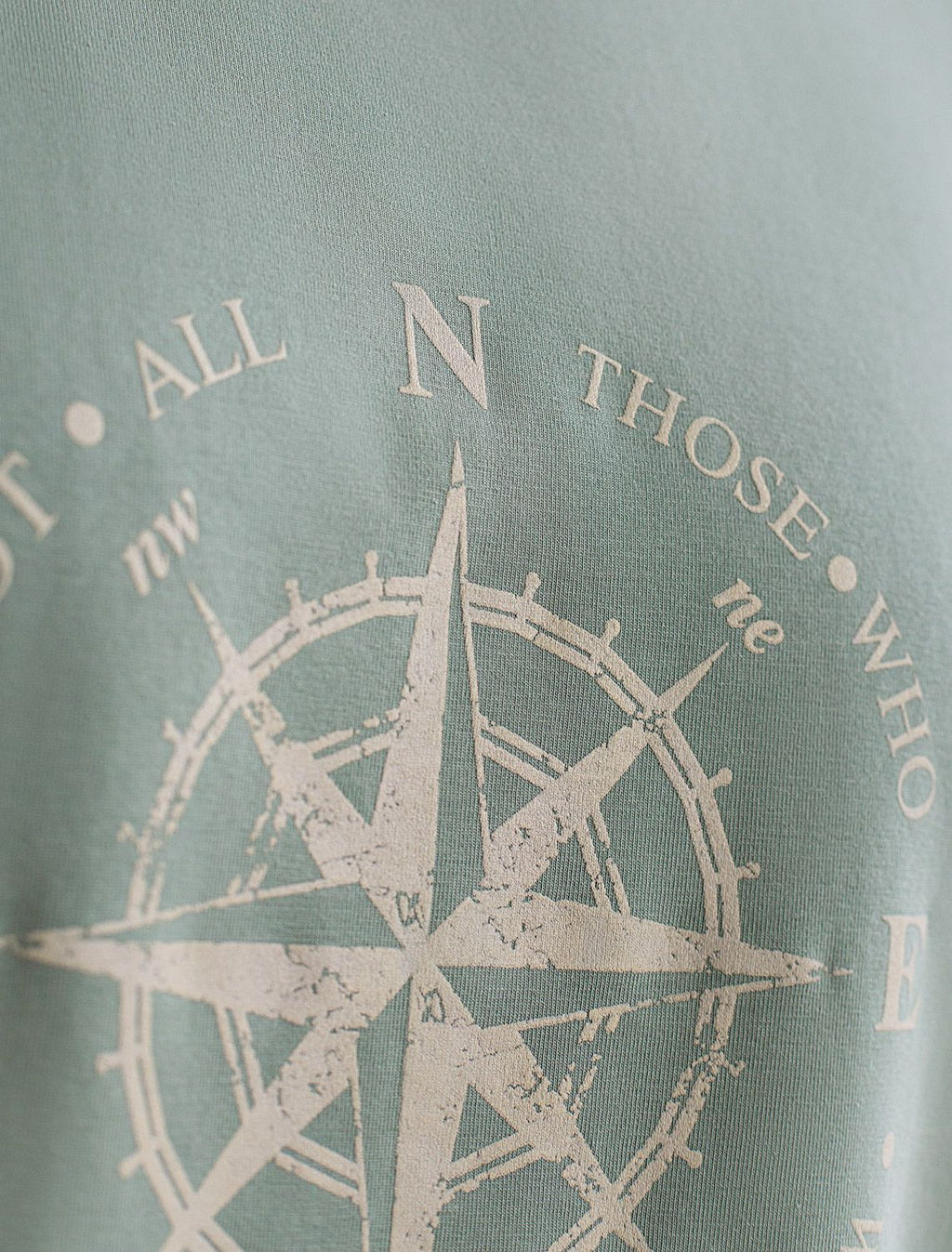 Футболка базовая полуприлегающая из премиального хлопка с принтом - Vilatte фото 2