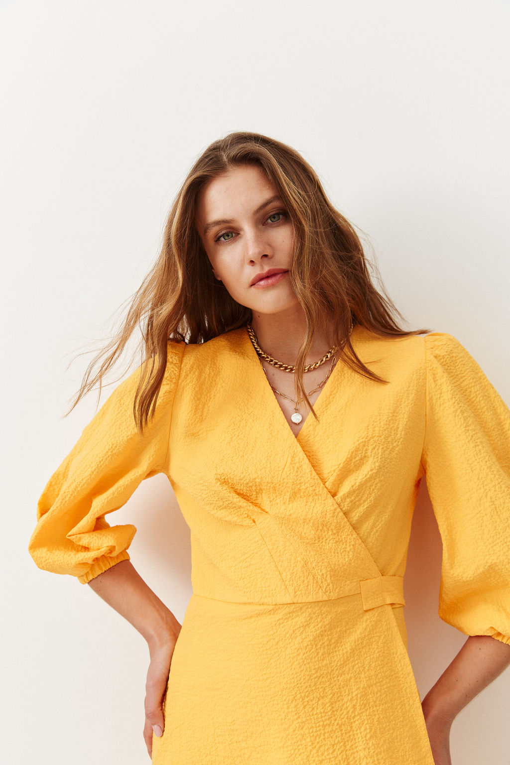 Платье на запах из жатого хлопка - TO BE ONE фото 5