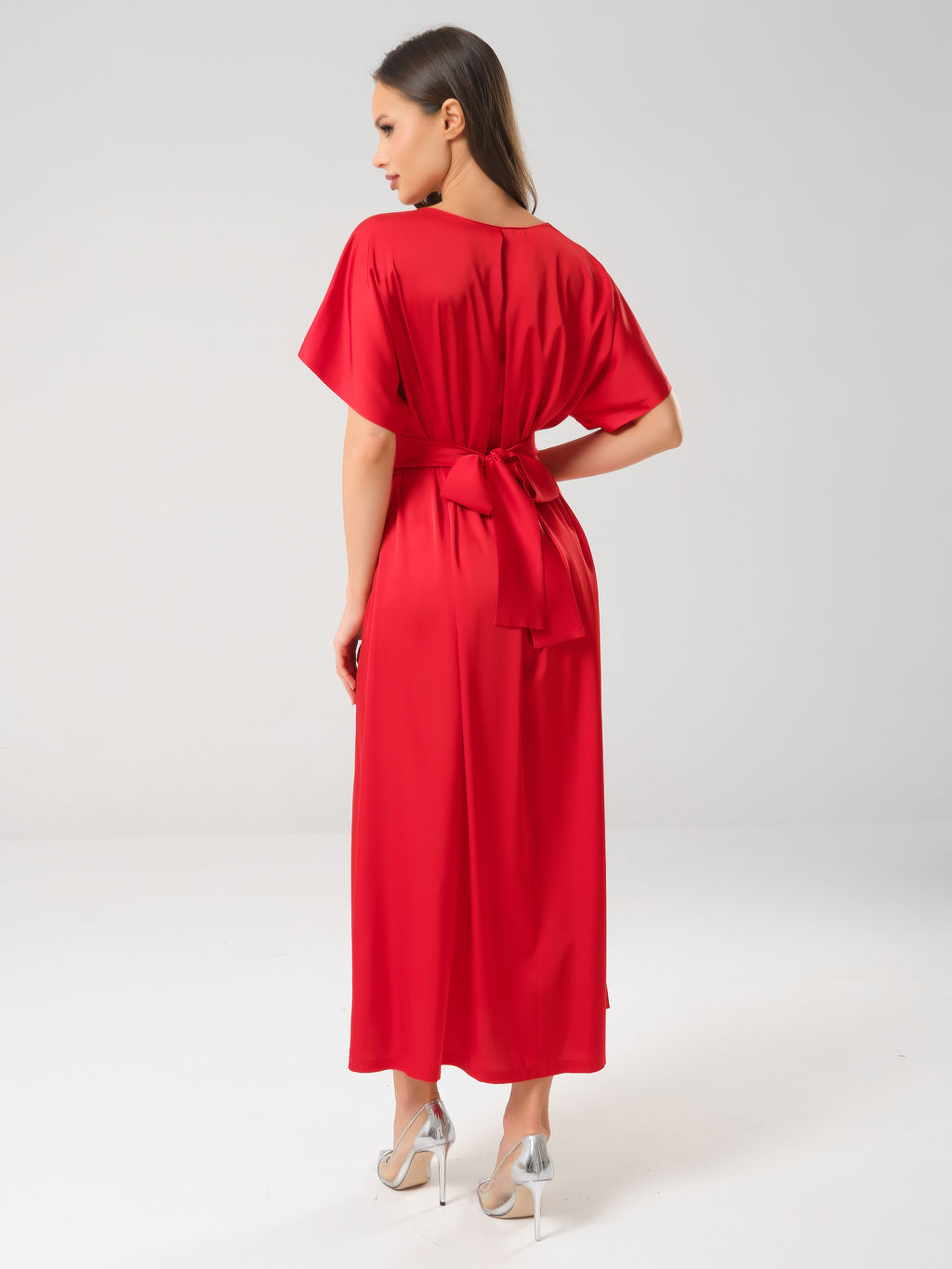 Платье с широким поясом