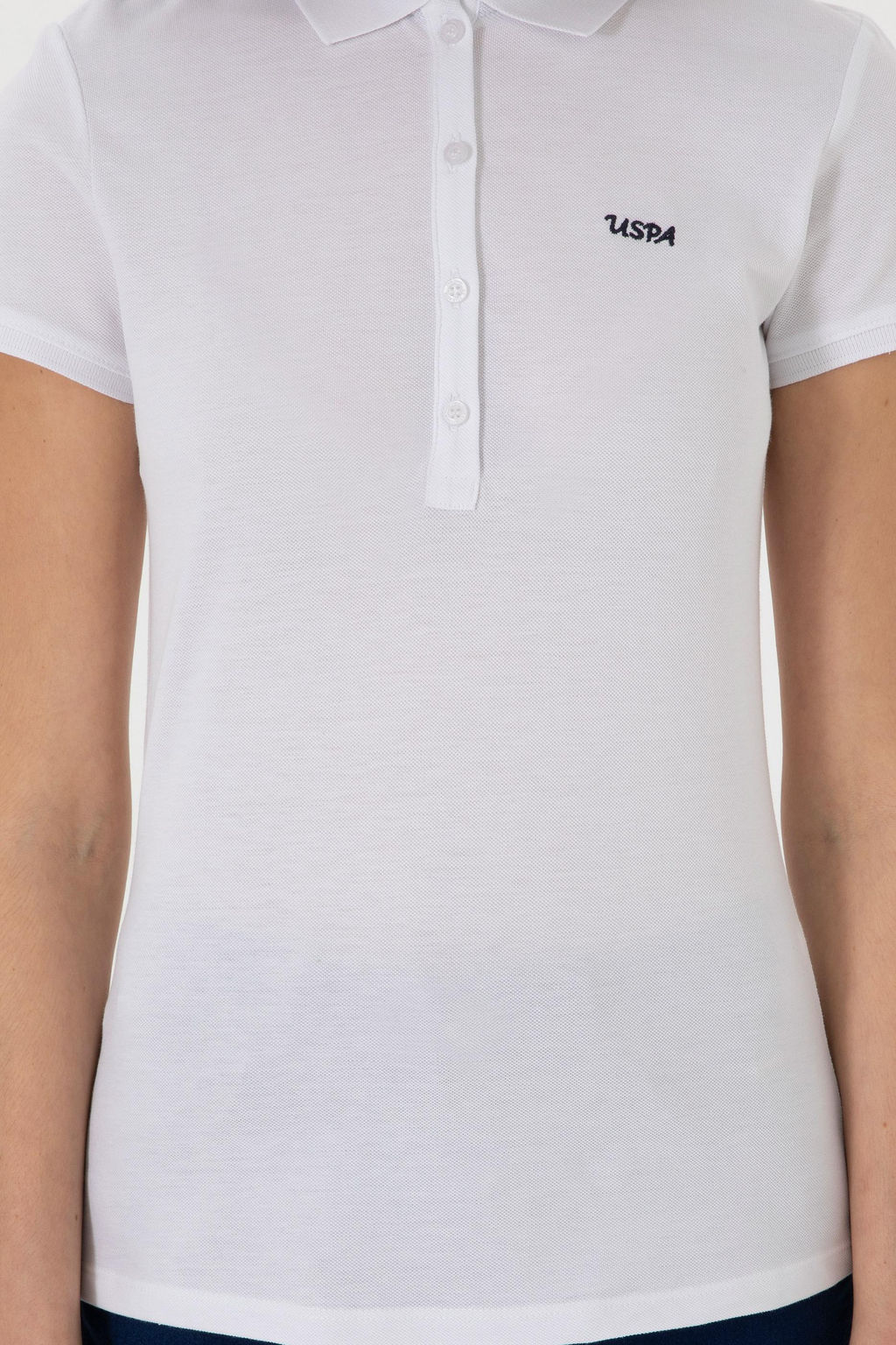 Kad_n Beyaz Basic Polo Yaka Ti__rt Sepette S_rpriz _ndirim