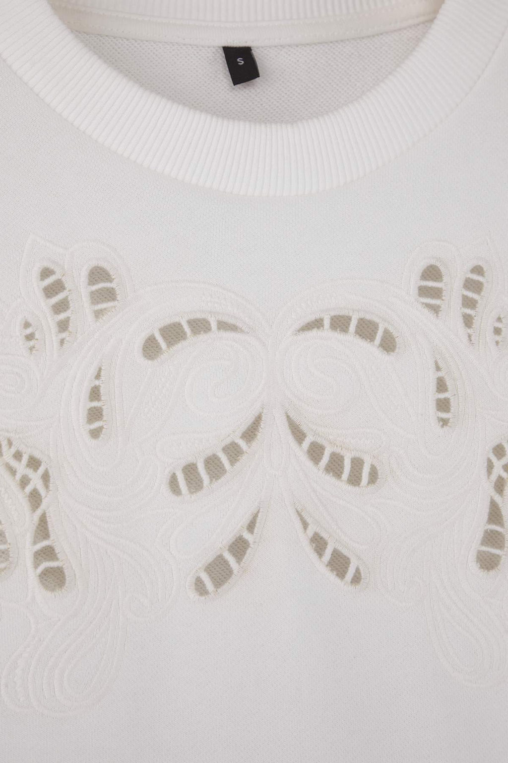 Ekru Nak?sl? Regular/Normal Kal?p Orme Sweatshirt TWOAW26SW00011 - Trendyolmilla фото 9