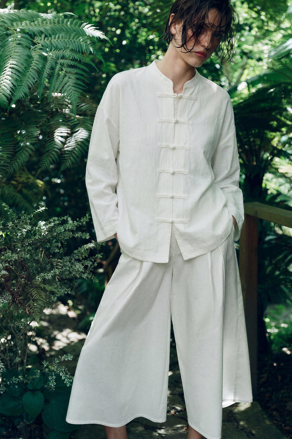 CAMISA OVERSIZE ALAMARES CON LINO / Blanco - Zara фото 7