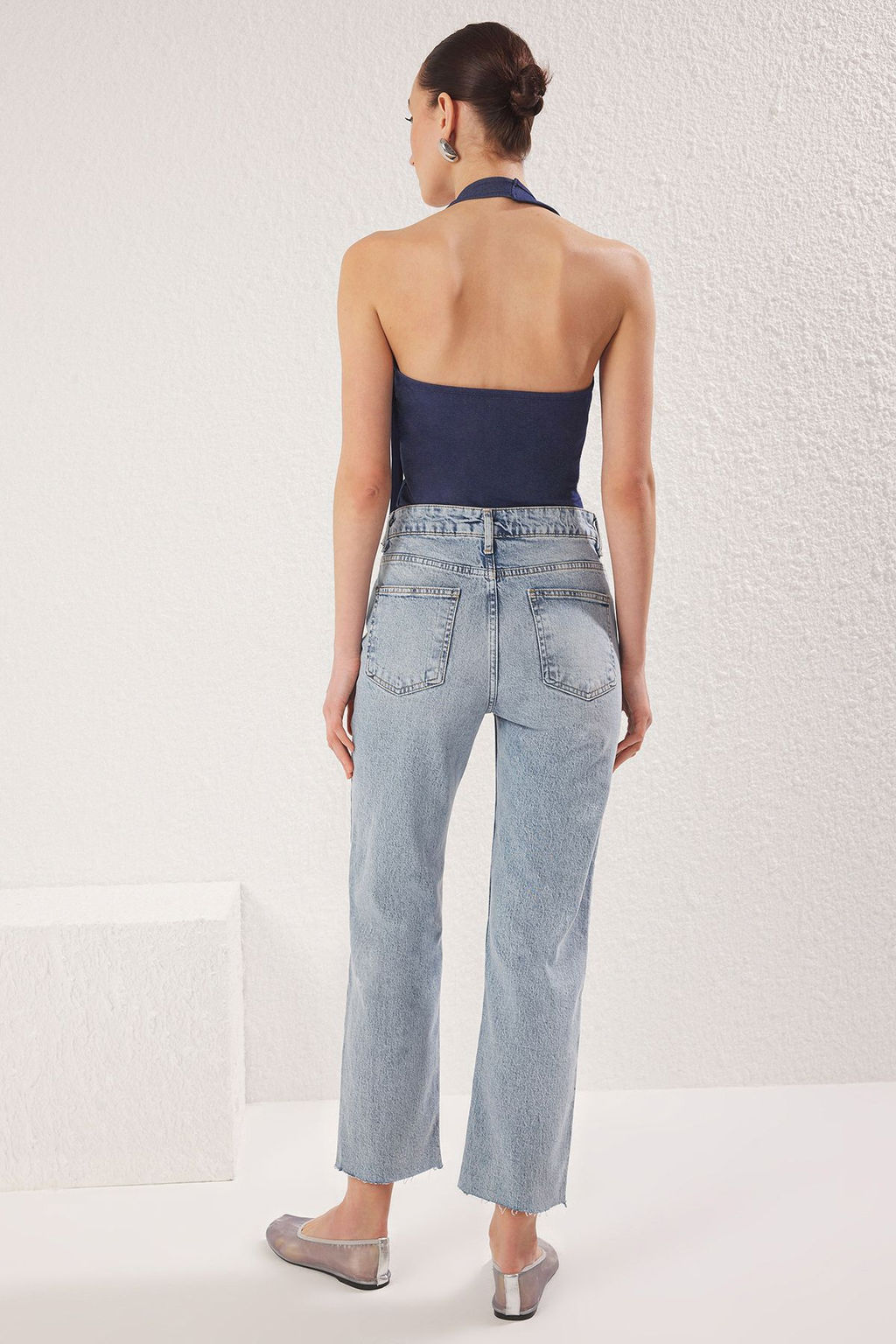 Ac?k Mavi Normal Bel Duz Kesim Comfort Straight Jeans TWOSS25JE00097 - Trendyolmilla фото 5