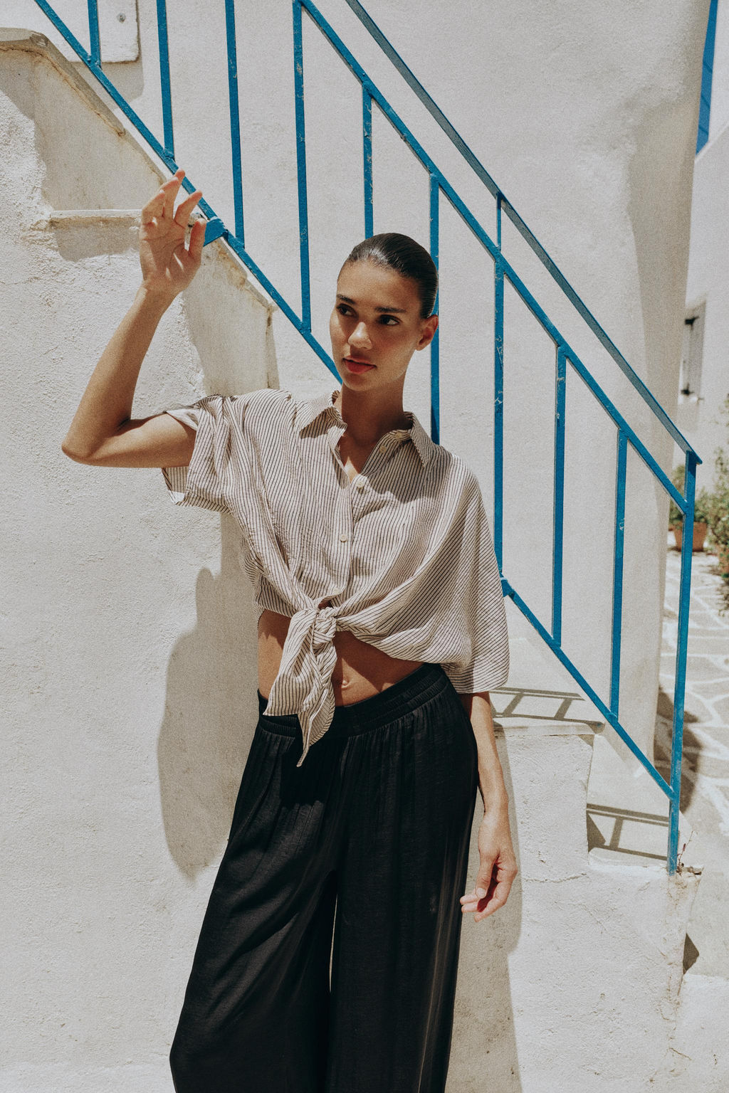 CAMISA MANGA CORTA NUDO / Crudo / Negro - Zara фото 10