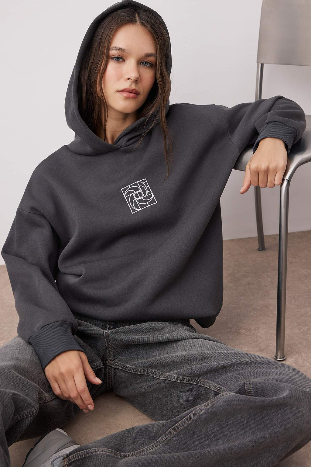 TRENDYOLMILLA Bej Oversize/Genis Kal?p Nak?sl? Kal?n Ici Polarl? Orme Sweatshirt TWOAW25SW00070 фото 7