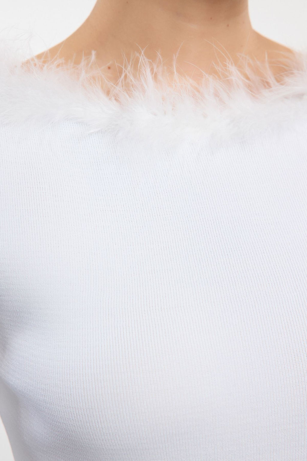 Siyah Kay?k ve Yaka Detayl?. Fitted/Vucudu Saran Triko Kazak TWOAW25KZ00132 - Trendyolmilla фото 9